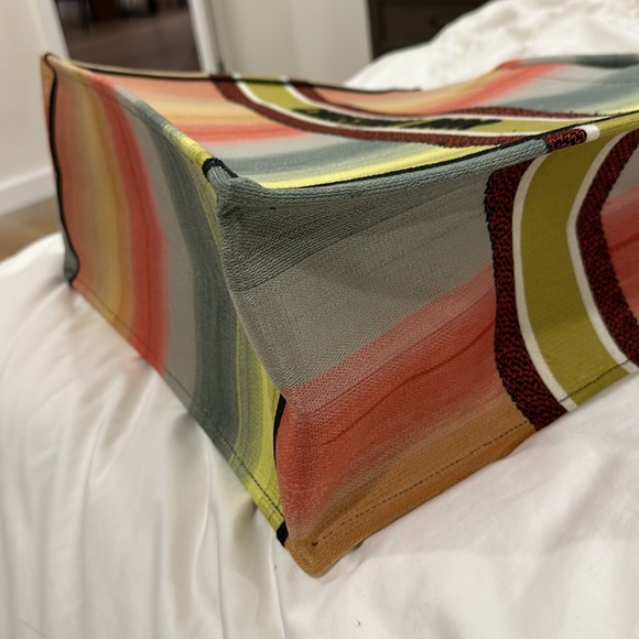 Dior Book Tote Canvas Multicolour, Large - Picture 9 of 14